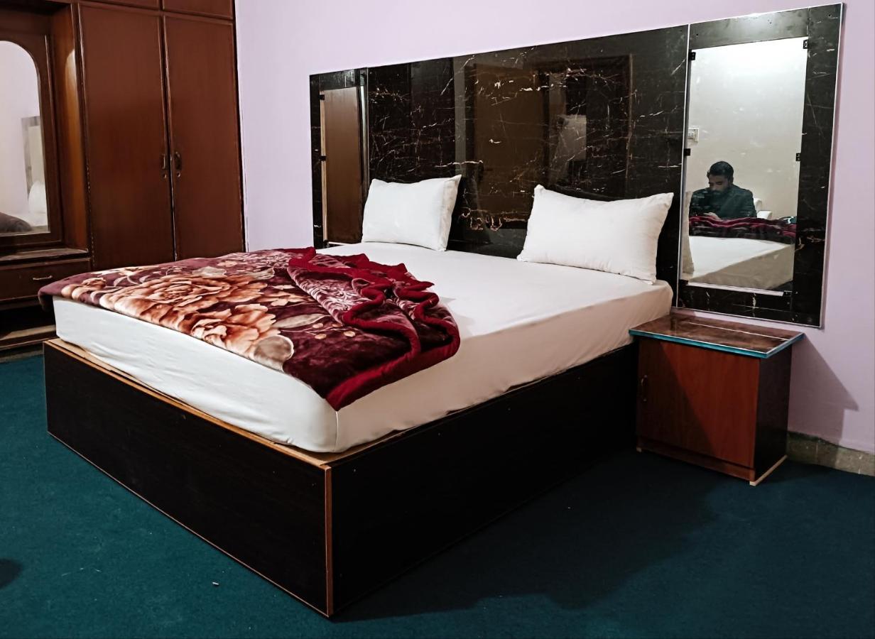 Hotel Moon Light View ลาฮอร์ ภายนอก รูปภาพ